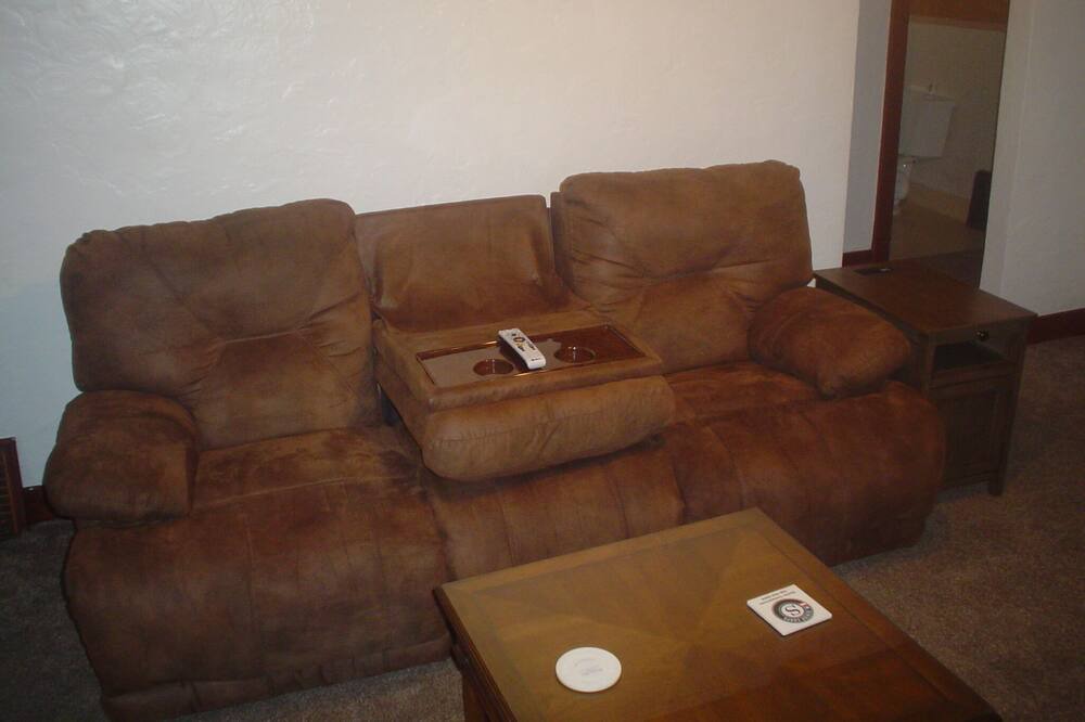 Photo of Livingroom in Jetmore