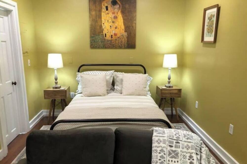 Photo of Bedroom in Hammondsport