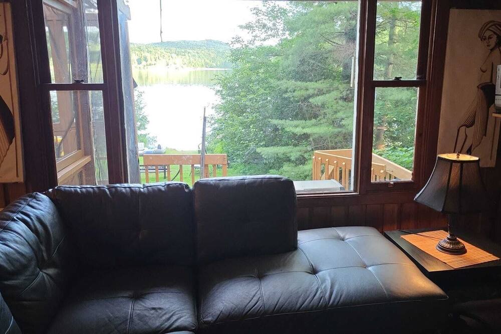 Photo of Livingroom in Wentworth-Nord