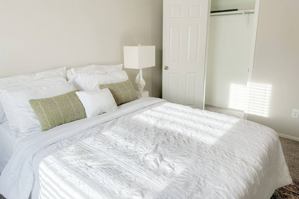 Photo of Bedroom in Elkins