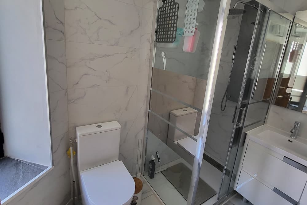 Photo of Bathroom in Dernier Sou