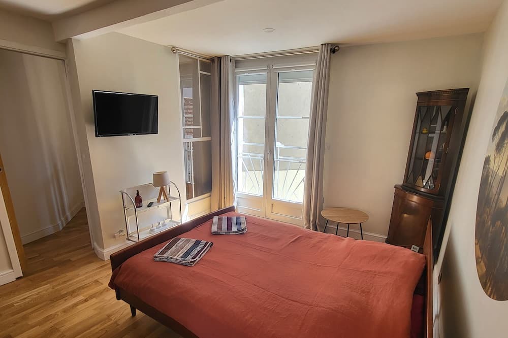 Photo of Others in Dernier Sou