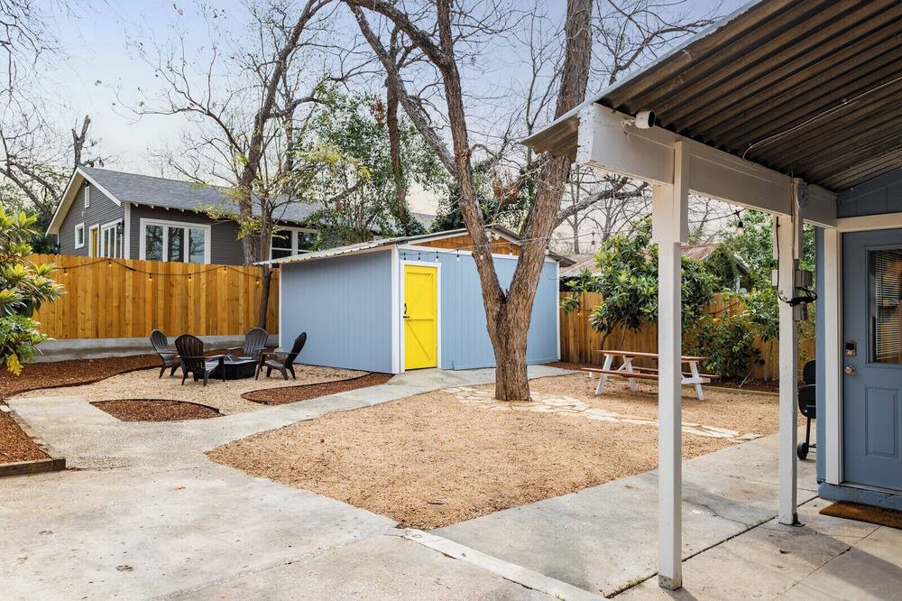 Photo of Outdoor in Government Hill