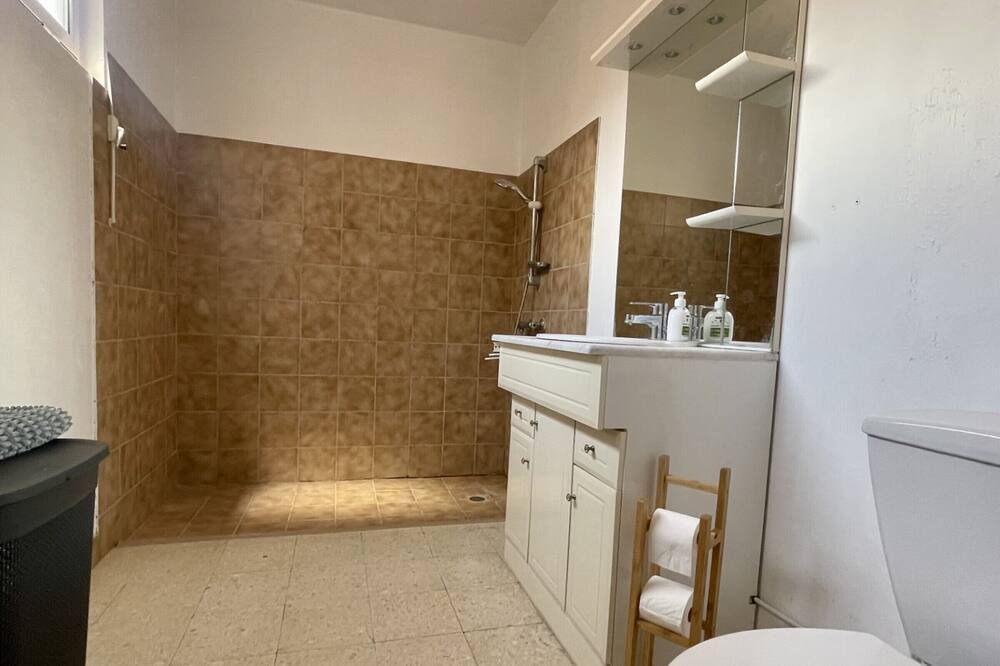 Photo of Bathroom in Rivesaltes