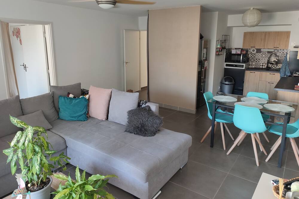 Photo of Livingroom in Aiguerelles