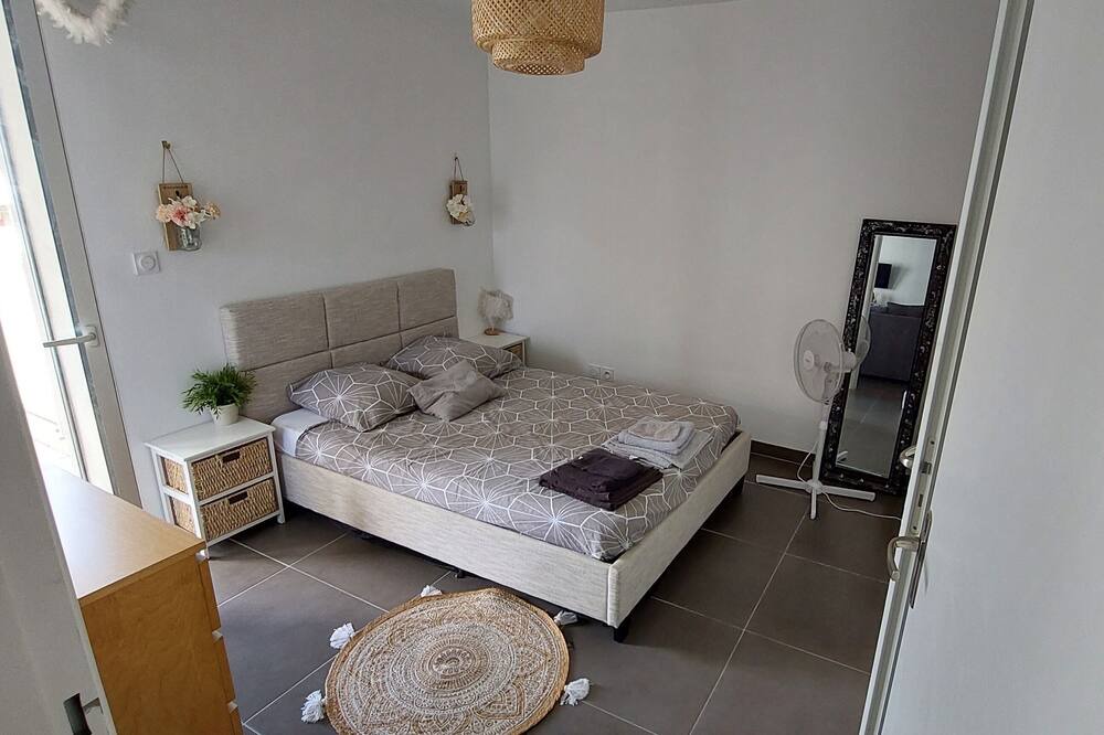 Photo of Bedroom in Aiguerelles