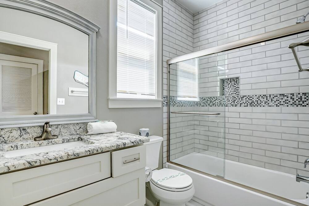 Photo of Bathroom in Port Bolivar