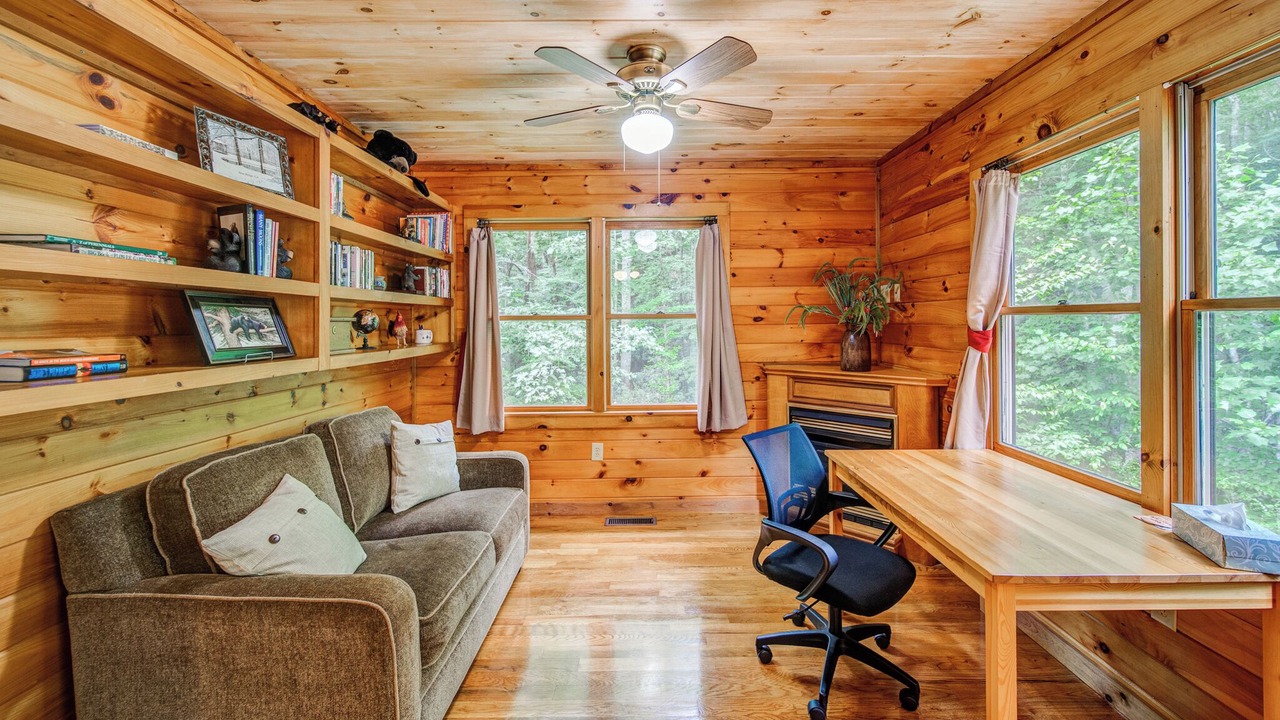 Photo of Others in Foxfire Estates