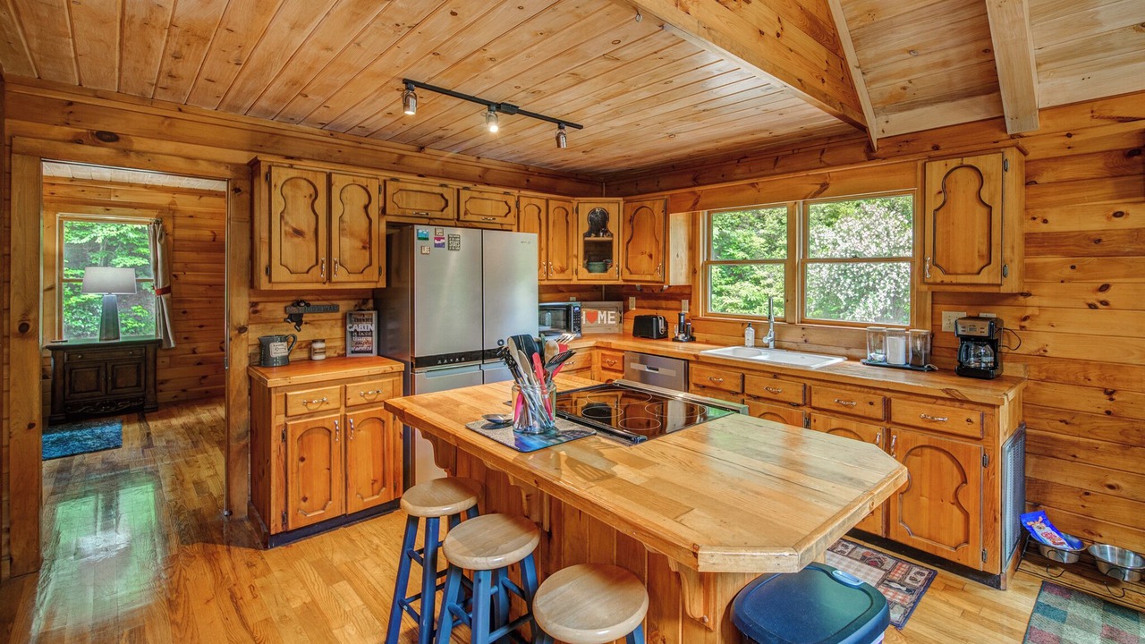Photo of Kitchen in Foxfire Estates