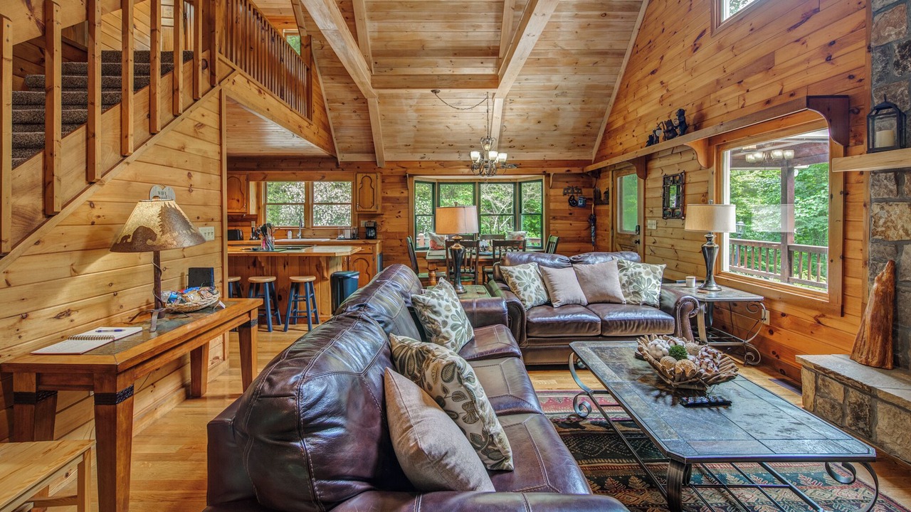 Photo of Livingroom in Foxfire Estates