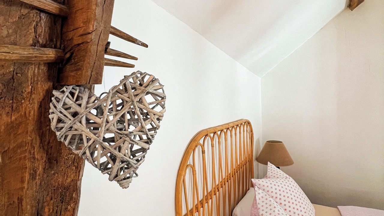 Photo of Others in Molosmes