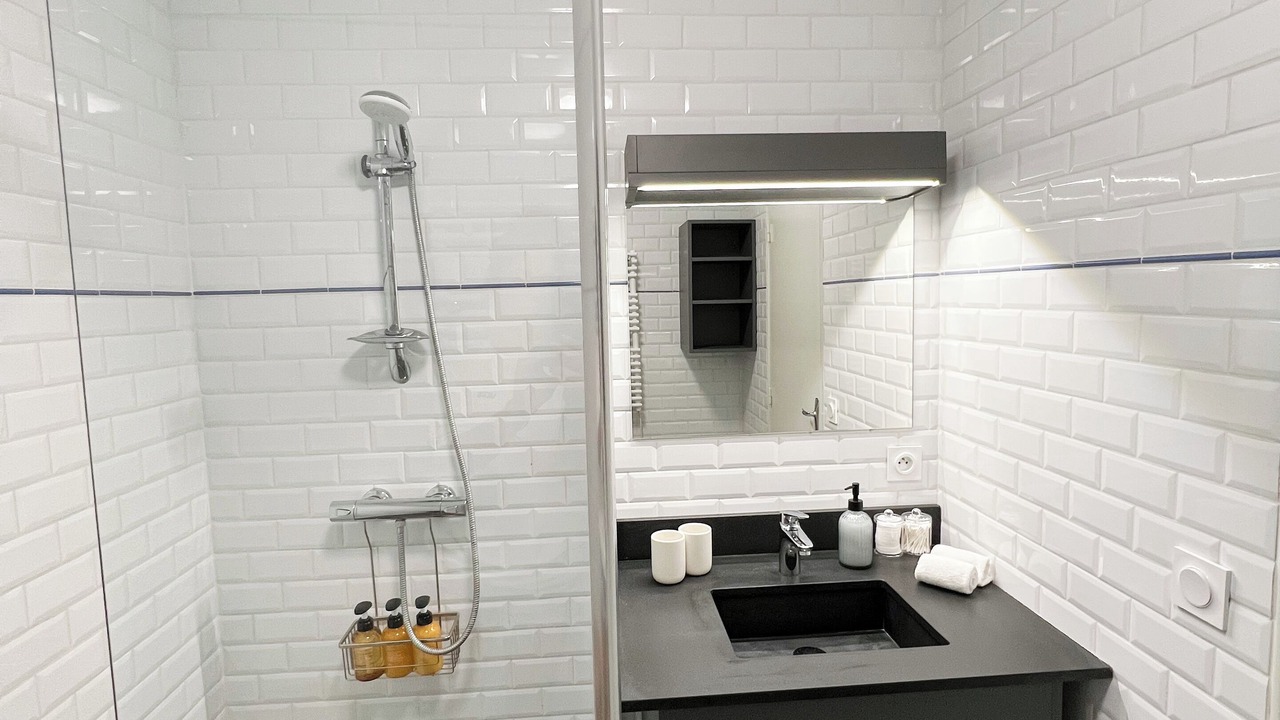 Photo of Others in Molosmes