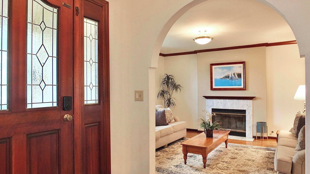 Photo of Livingroom in Belmont Heights