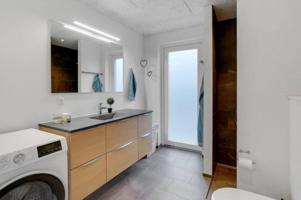 Photo of Bathroom in Roslev