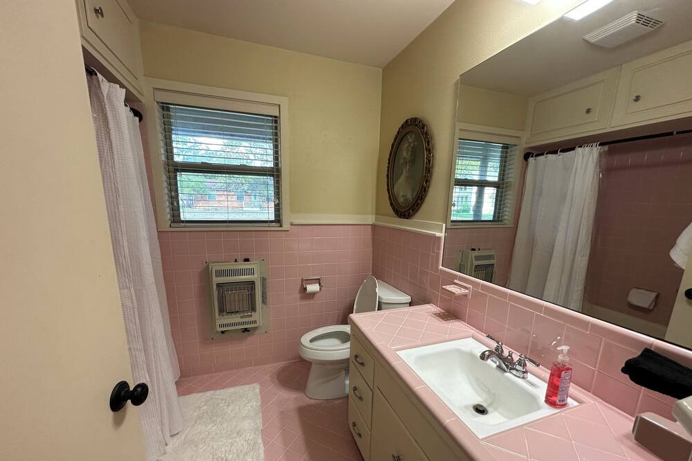 Photo of Bathroom in Carmine