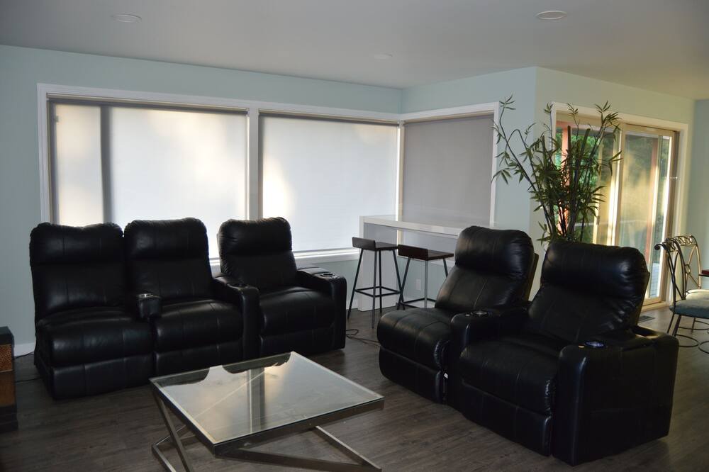 Photo of Others in Lake Forest Park