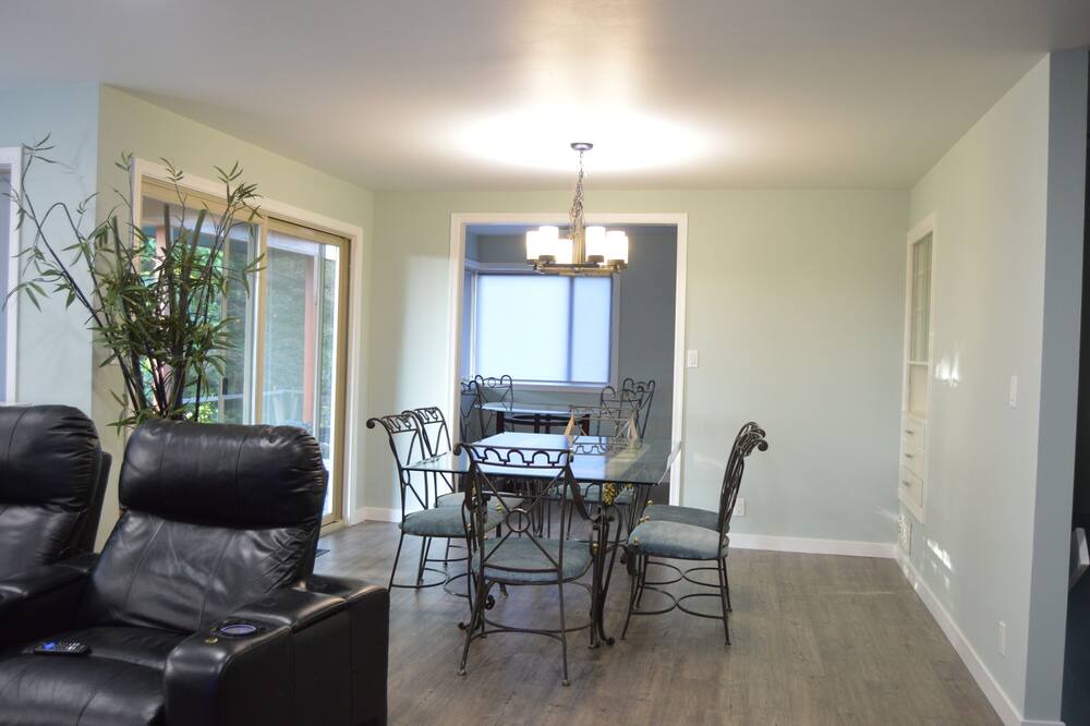 Photo of Others in Lake Forest Park