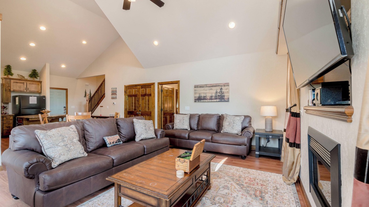 Photo of Livingroom in Hollister