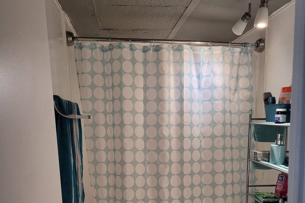 Photo of Bathroom in Gracewood