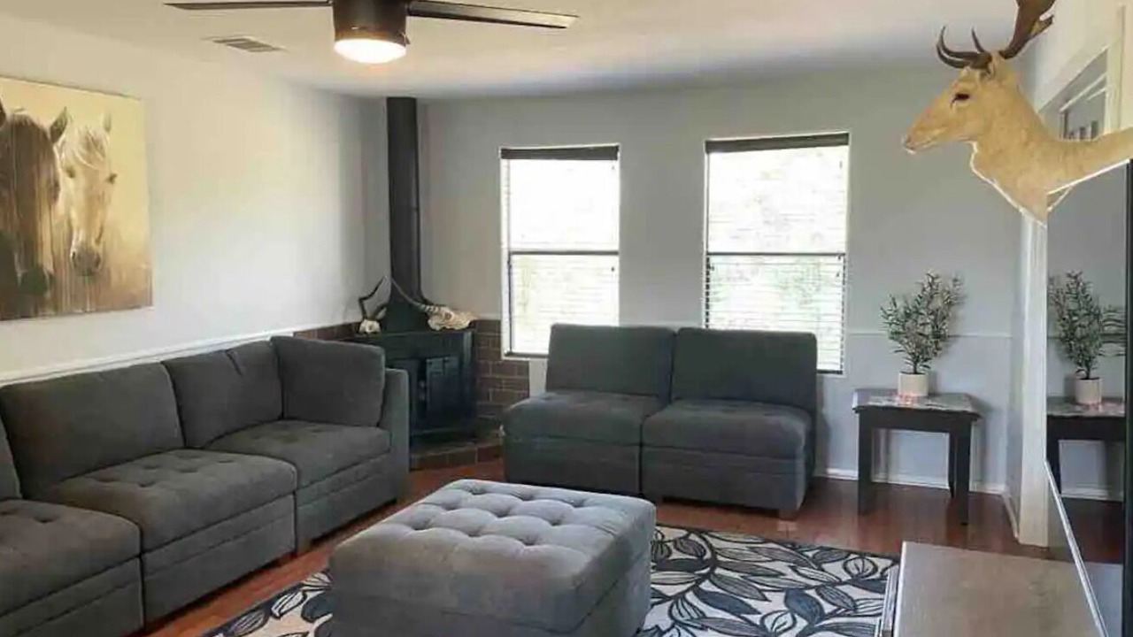 Photo of Livingroom in Lockhart