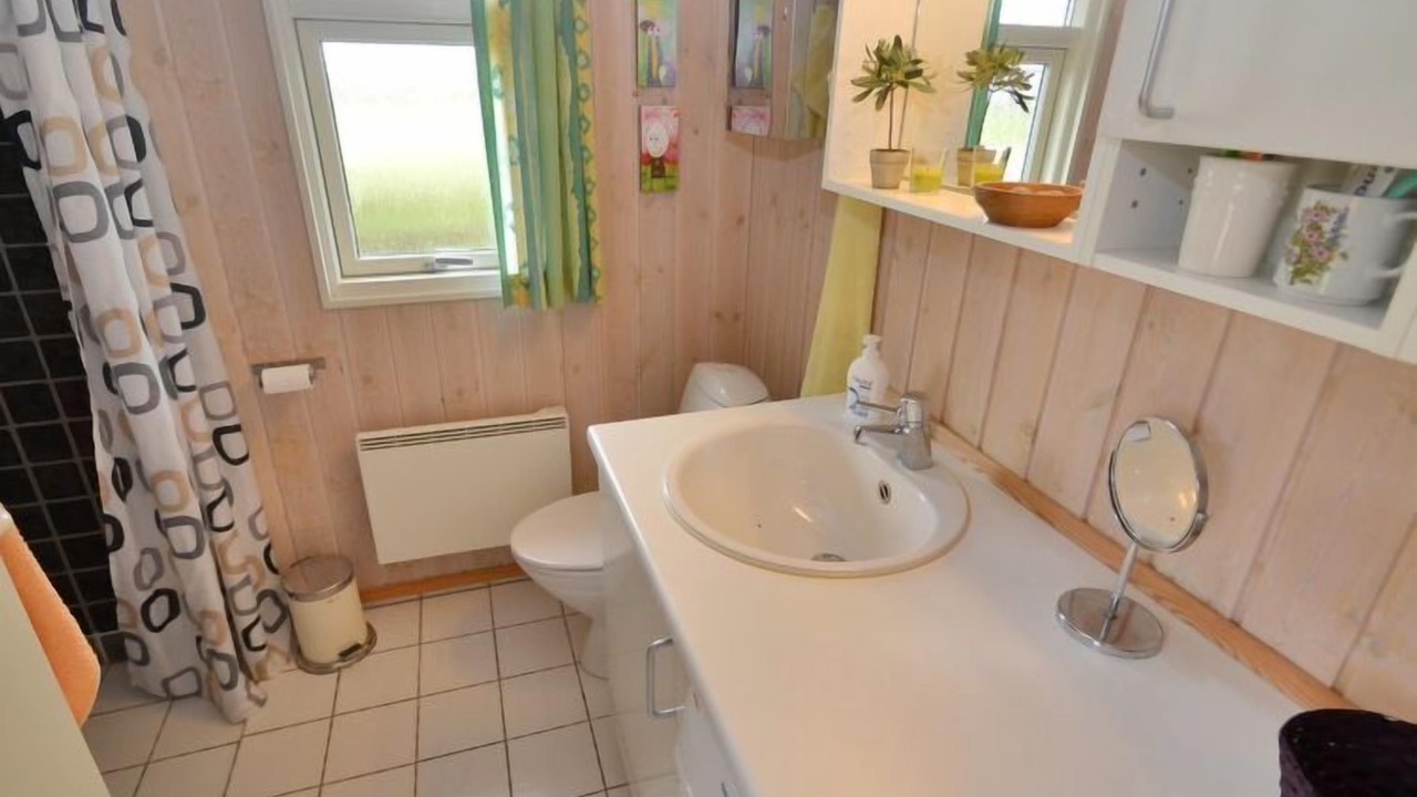 Photo of Bathroom in Oddesund Syd
