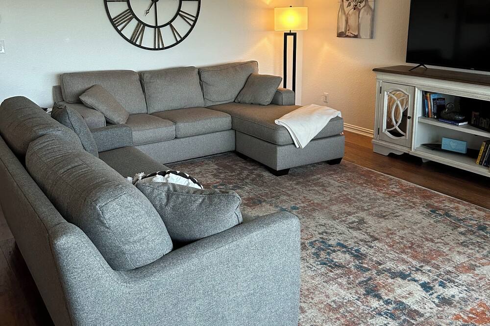 Photo of Livingroom in Eureka