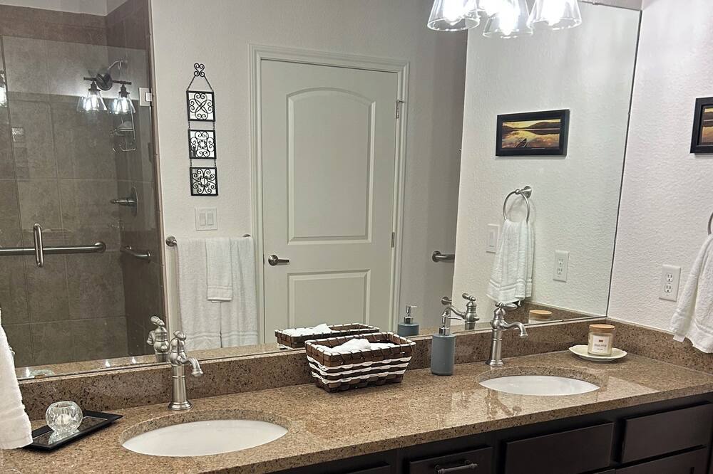 Photo of Bathroom in Eureka