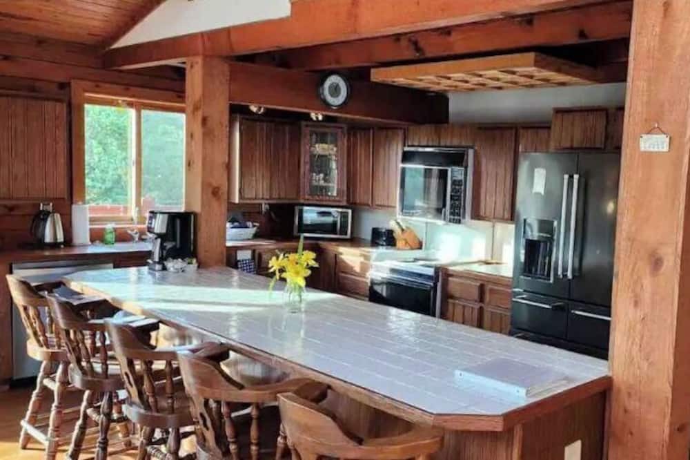 Photo of Kitchen in Livingston