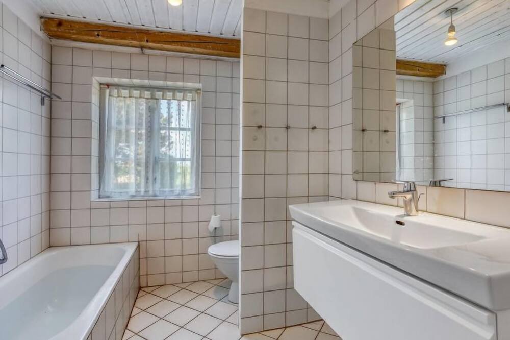 Photo of Bathroom in Ballum