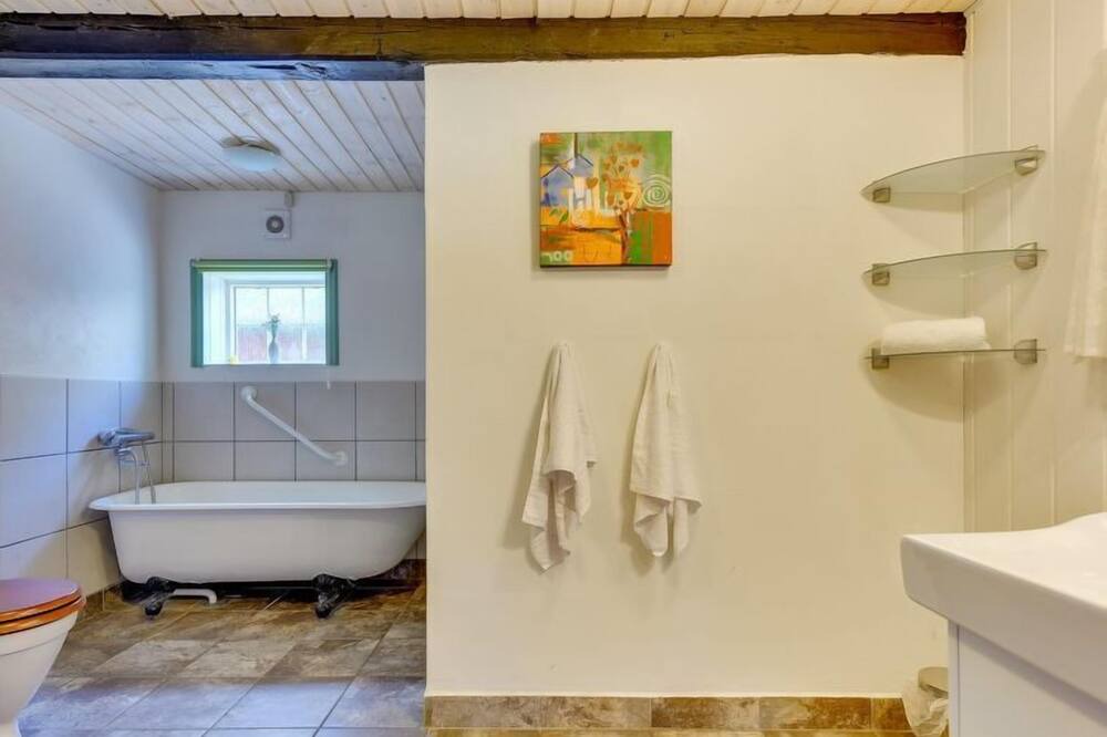 Photo of Bathroom in Hojer