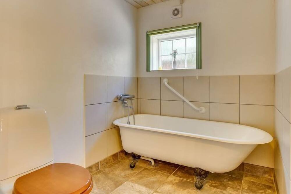 Photo of Bathroom in Hojer