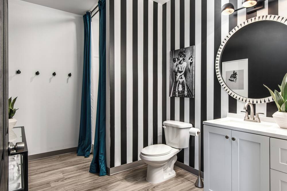 Photo of Bathroom in Maxwell