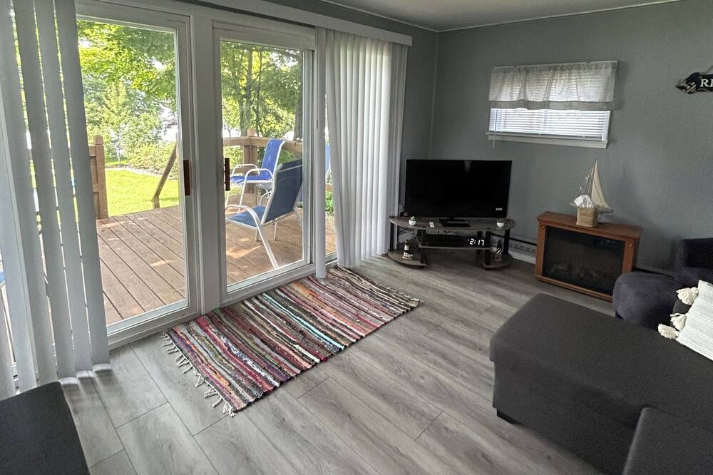 Photo of Livingroom in Canandaigua