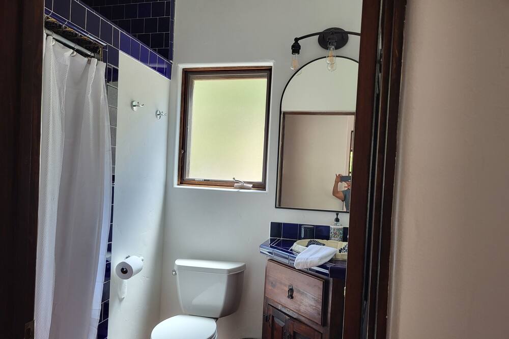 Photo of Bathroom in Thousand Oaks