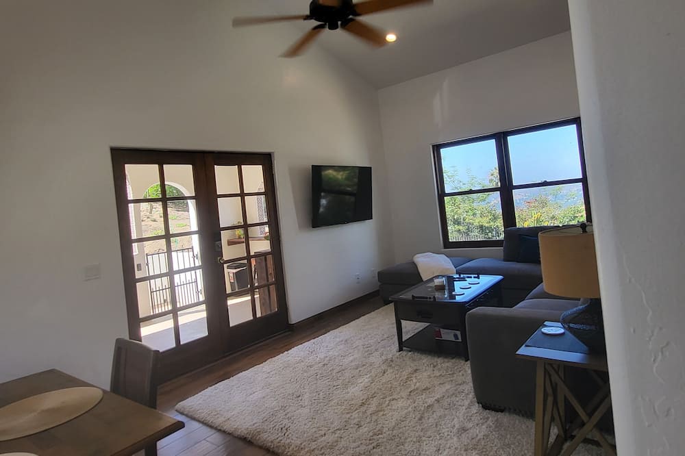 Photo of Bedroom in Thousand Oaks