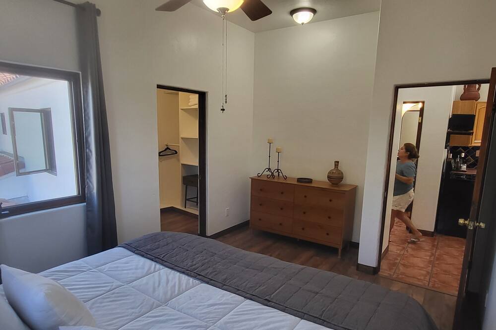 Photo of Bedroom in Thousand Oaks