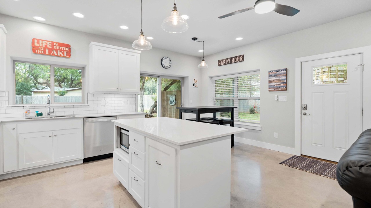 Photo of Kitchen in Yacht Harbor