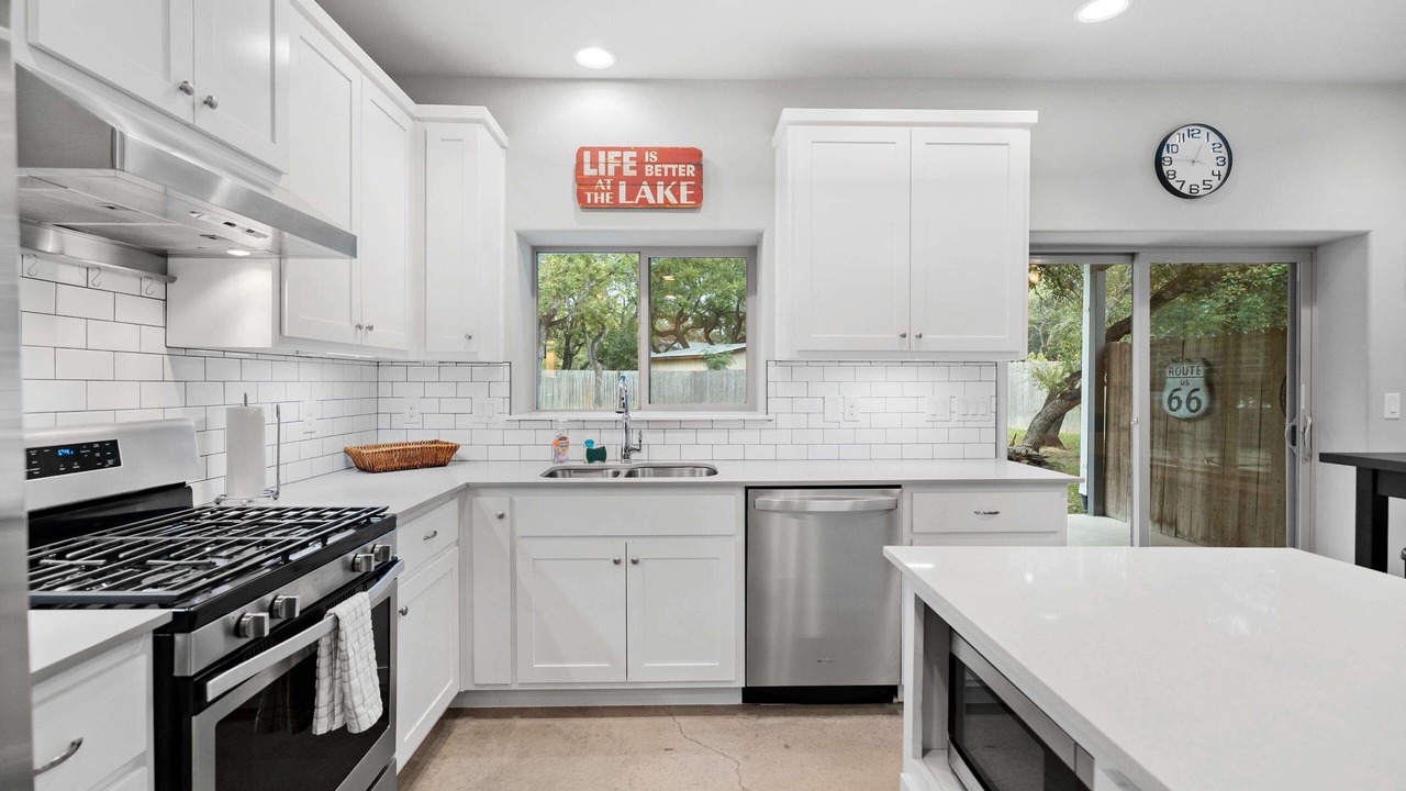 Photo of Kitchen in Yacht Harbor
