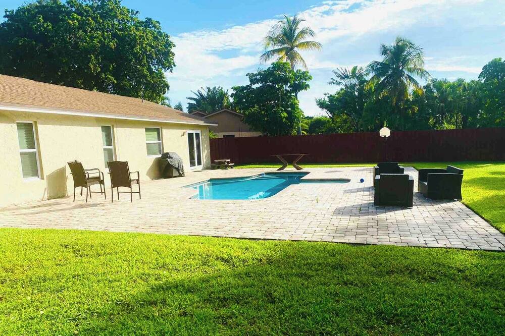 Photo of Outdoor in Deerfield Beach