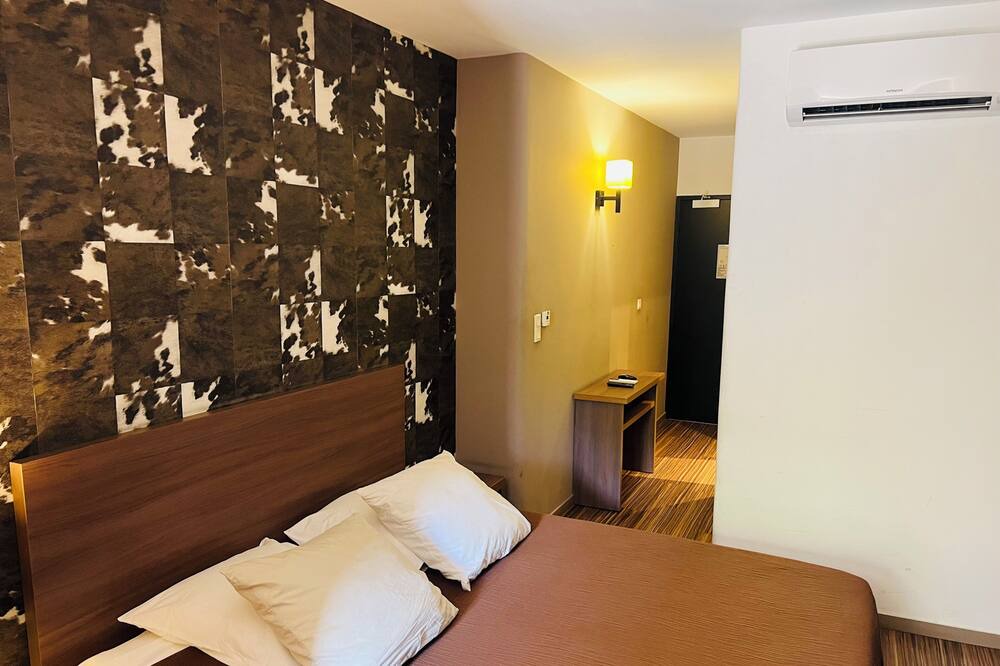 Photo of Bedroom in Bagnols-sur-Ceze