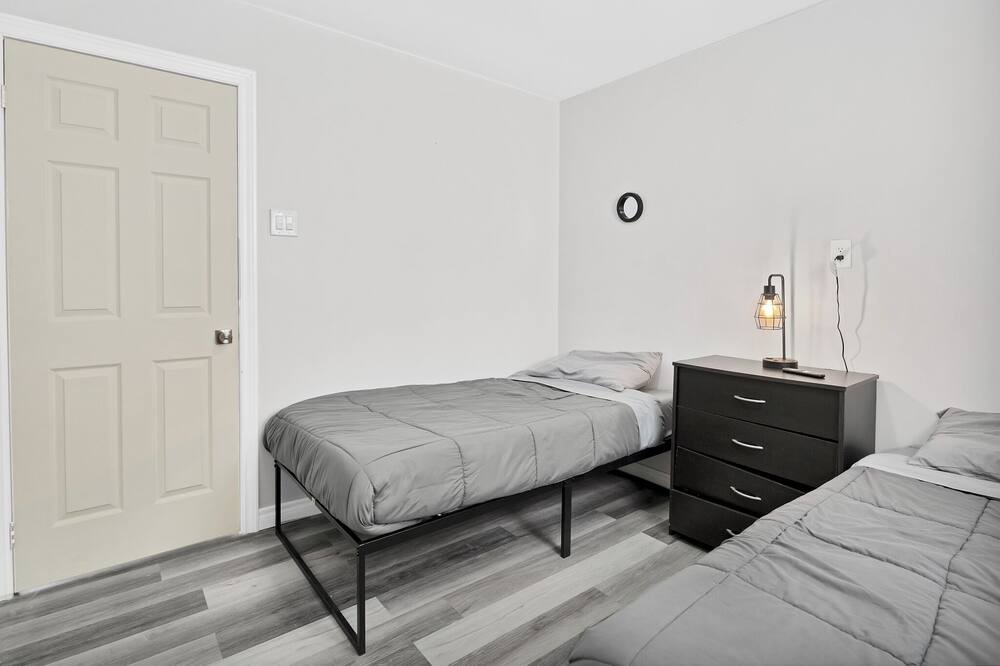 Photo of Bedroom in Irondale