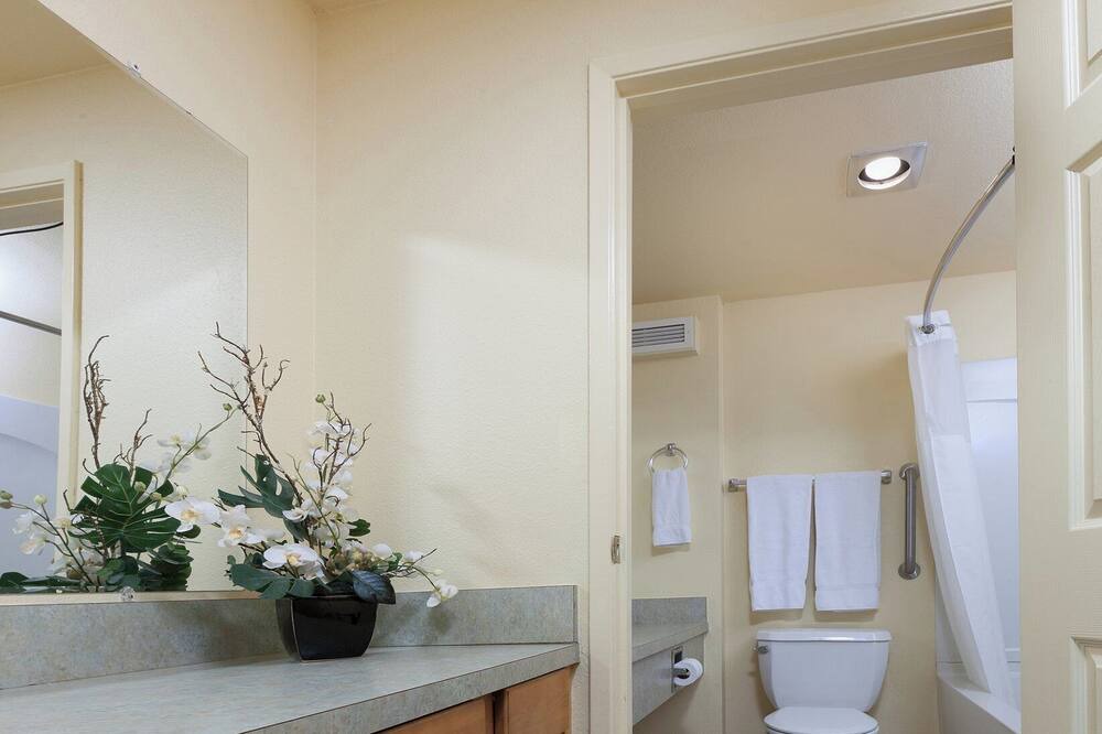 Photo of Bathroom in Ocean Park