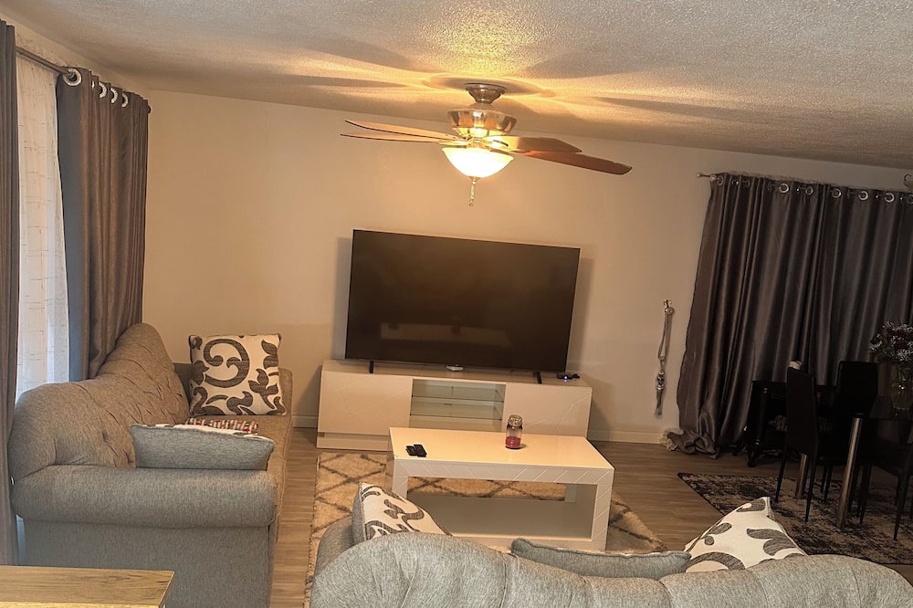 Photo of Livingroom in Attleboro