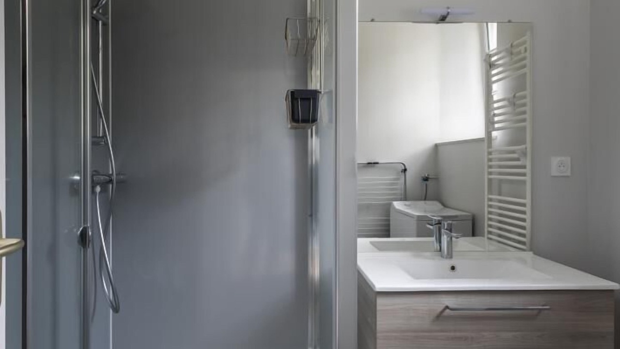 Photo of Bathroom in Saint-Saturnin