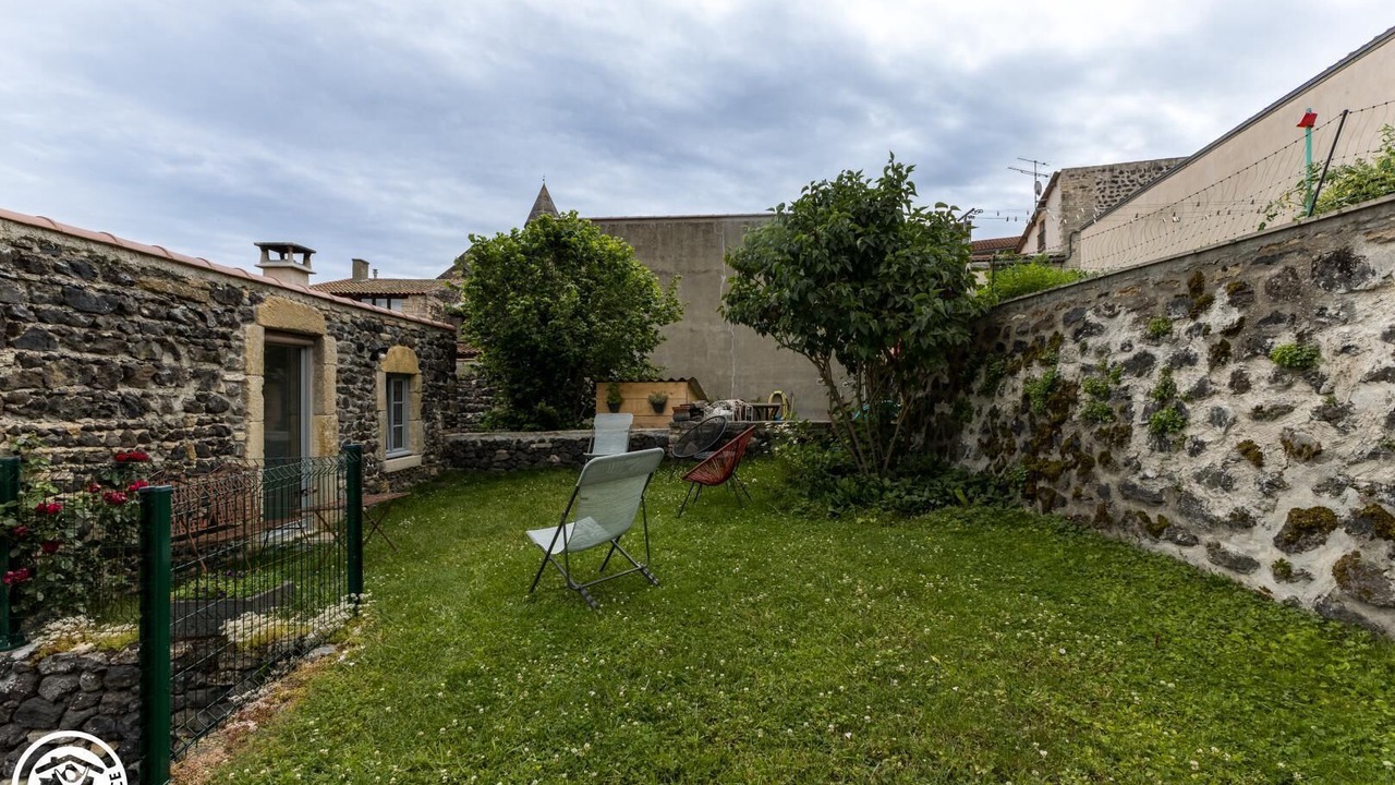 Photo of Outdoor in Saint-Saturnin