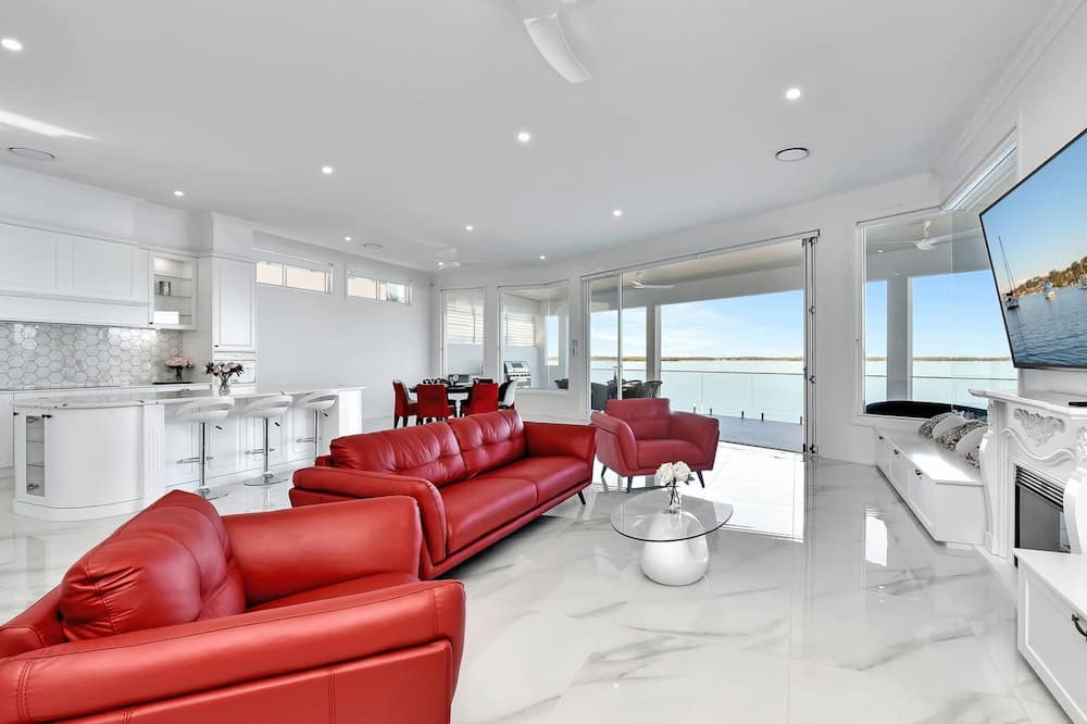 Photo of Livingroom in Coal Point