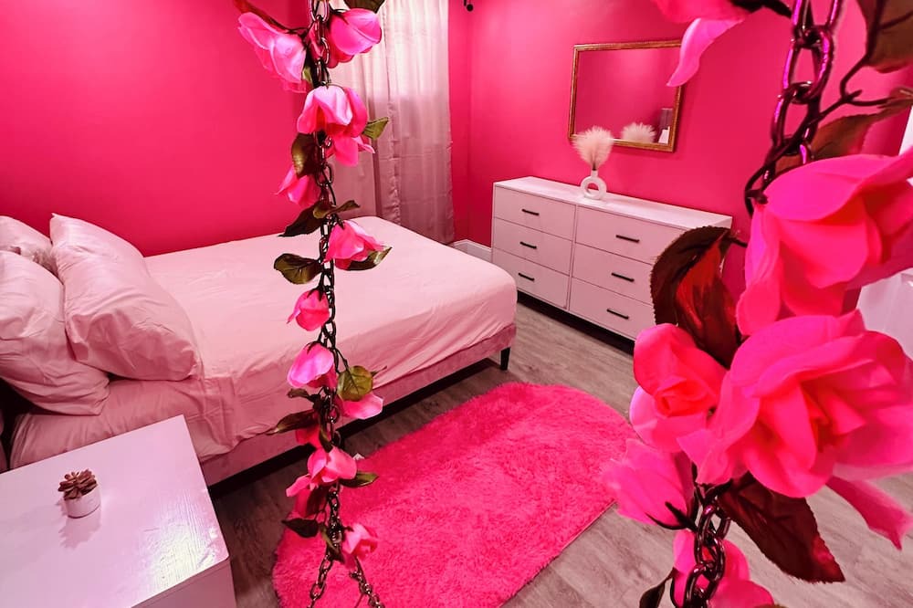 Photo of Bedroom in East Lansdowne