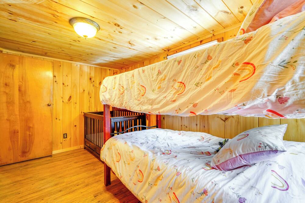 Photo of Bedroom in Lake Luzerne-Hadley