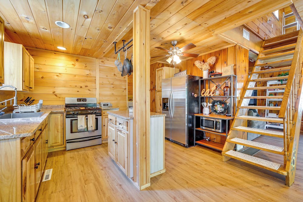 Photo of Kitchen in Lake Luzerne-Hadley