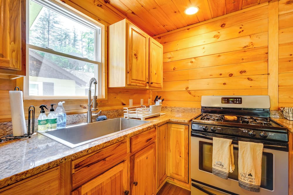 Photo of Kitchen in Lake Luzerne-Hadley